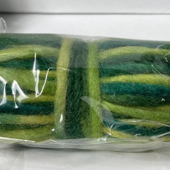 Dimensions Feltworks 100% Wool Pencil Roving Variegated Green Needle Felting - Picture 16 of 16